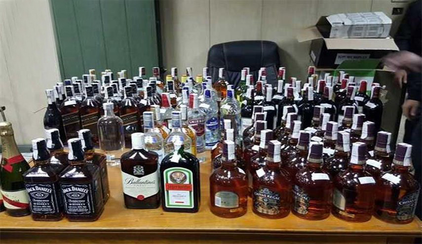 حيلة غريبة لتهريب 3600 زجاجة خمور في الكويت!