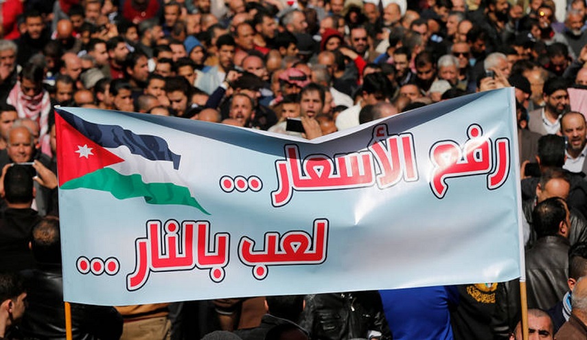احتقان كبير في “السلط” الأردنيّة بعد “هتافات” غير مسبوقة ضد الملك