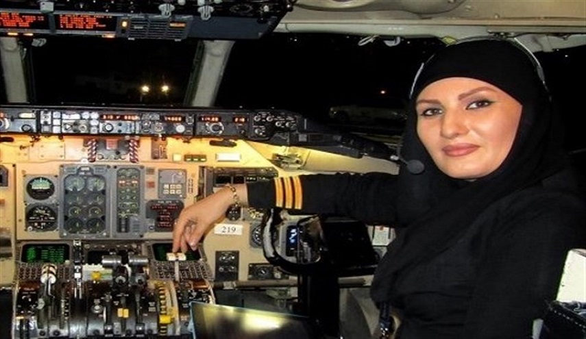 بالصور: تعرف على القائدة الايرانية الوحيدة لطائرة “ايرباص 320”