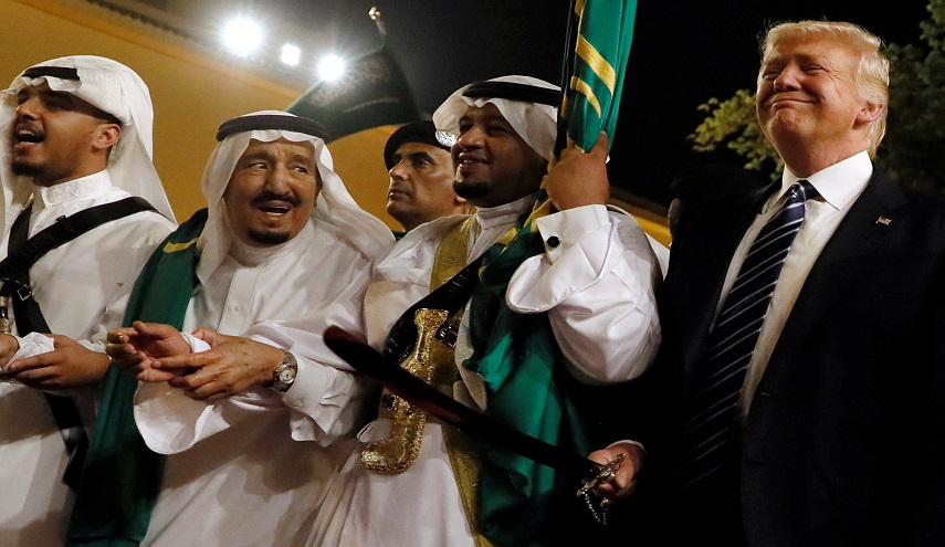 راتب ملك السعودية الشهري يعادل 2000 ضعف راتب ترامب السنوي +صورة