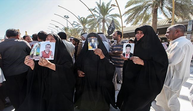  ذوو ضحايا سبايكر يتظاهرون وسط بغداد للمطالبة بمعرفة مصير ابنائهم 