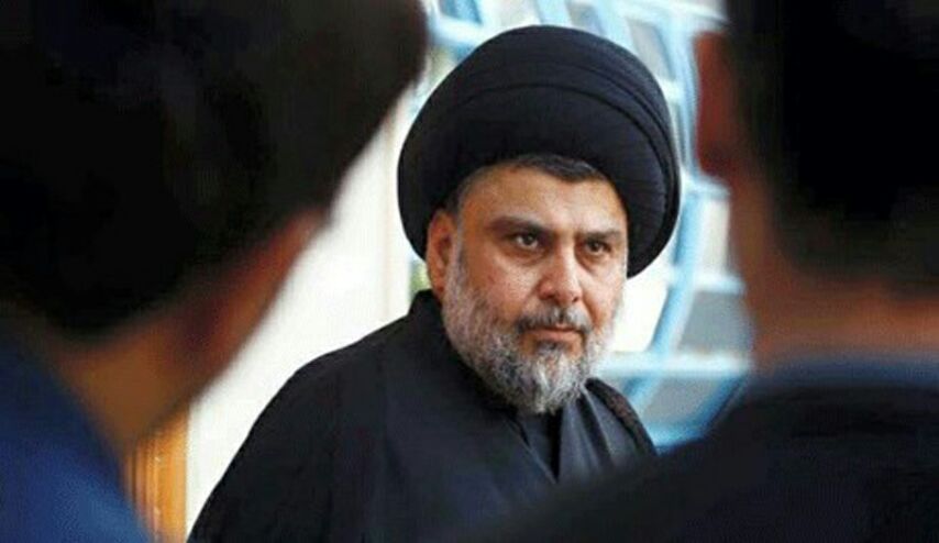 مقتدى الصدر يعلن موقفه من المتظاهرين المطالبين بعدم المشاركة في الانتخابات