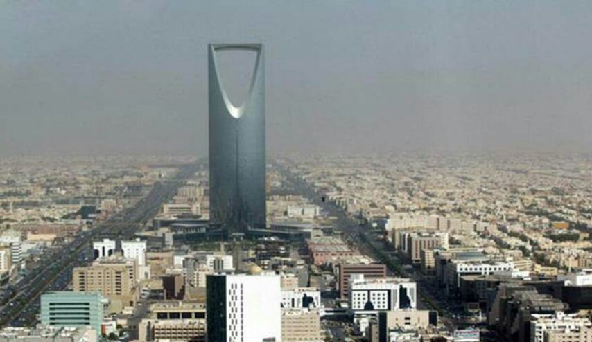 دوي ثلاثة انفجارات في الرياض