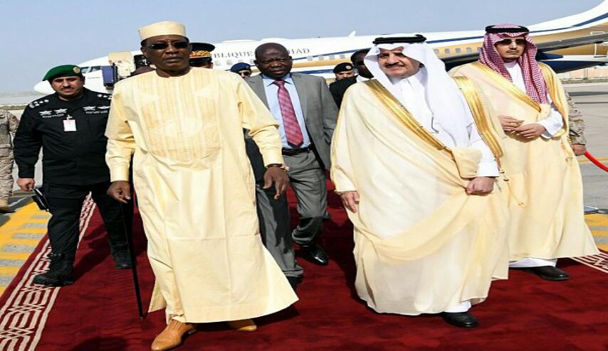 الرئيس التشادي حضر للسعودية ومعه كتيبة مرتزقة لحماية عرش “ابن سلمان”