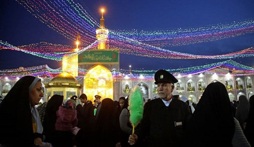 بالصور.. احتفالات ذكرى مولد الامام الحسين (ع) عند مرقد الإمام الرضا (ع) في مشهد المقدسة