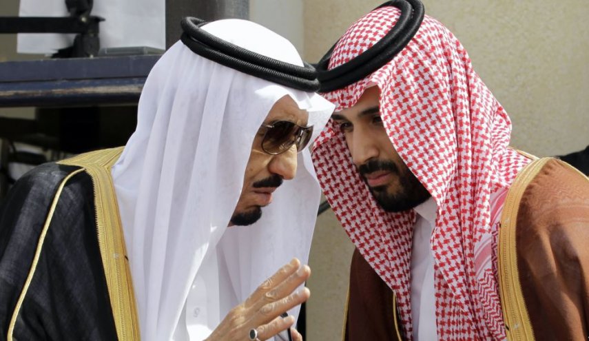 ما الذي أرّق الرياض.. طائرة ترفيهية أم محاولة إنقلاب؟!