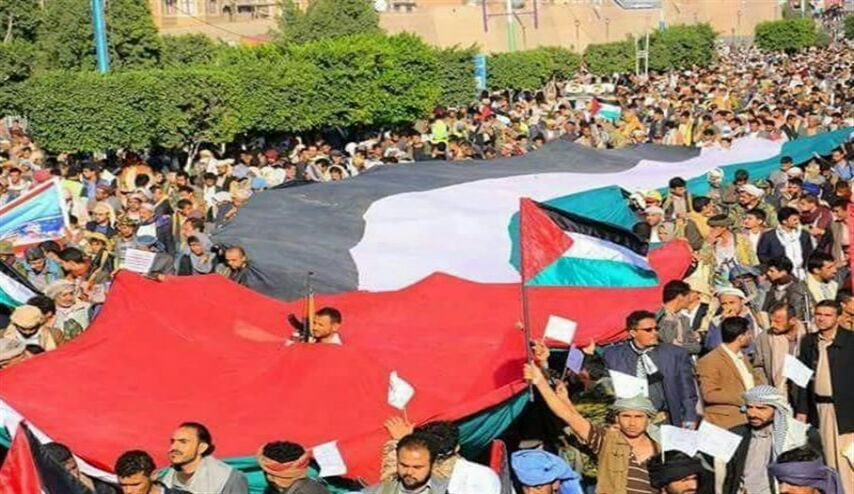 صنعاء تتضامن مع القدس بمسيرة حاشدة