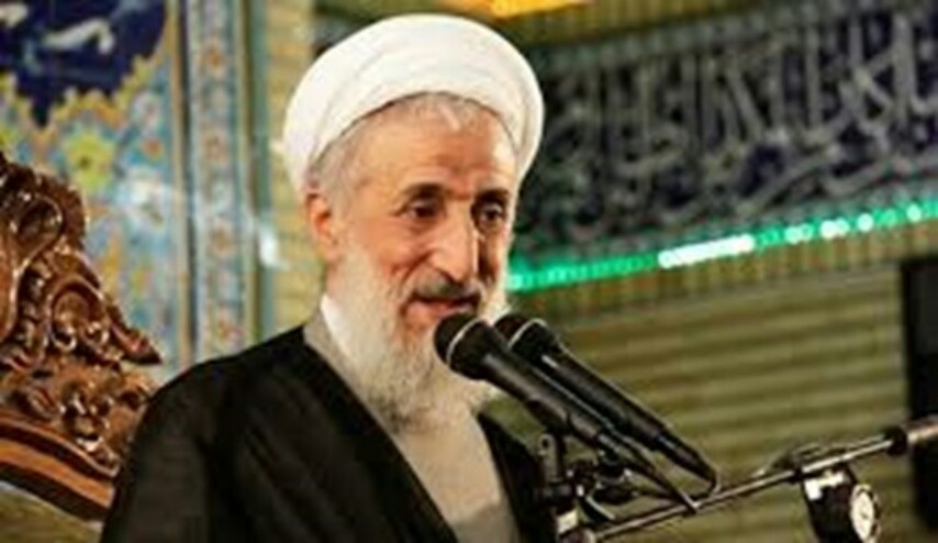خطيب جمعة طهران: لايمكن الوثوق بالاوروبيين