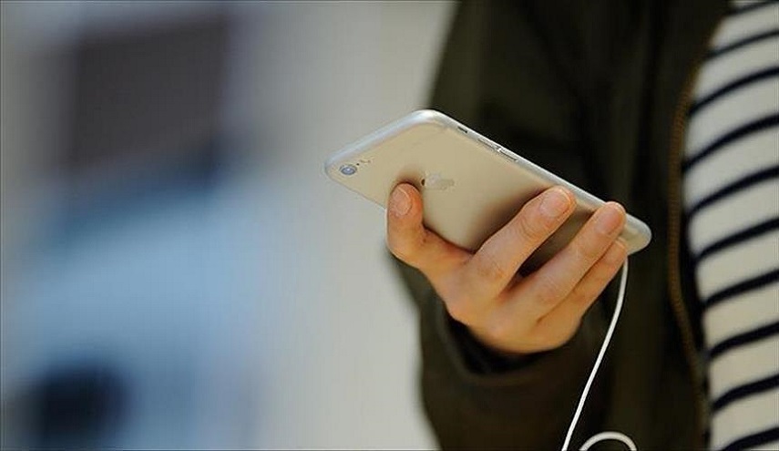 لهذه الأسباب لا تستخدم هاتفك بعد الـ10 مساء..