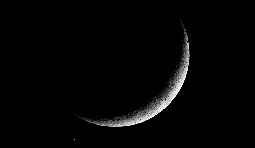 رؤية هلال عيد الفطر السعيد في دولة عربية