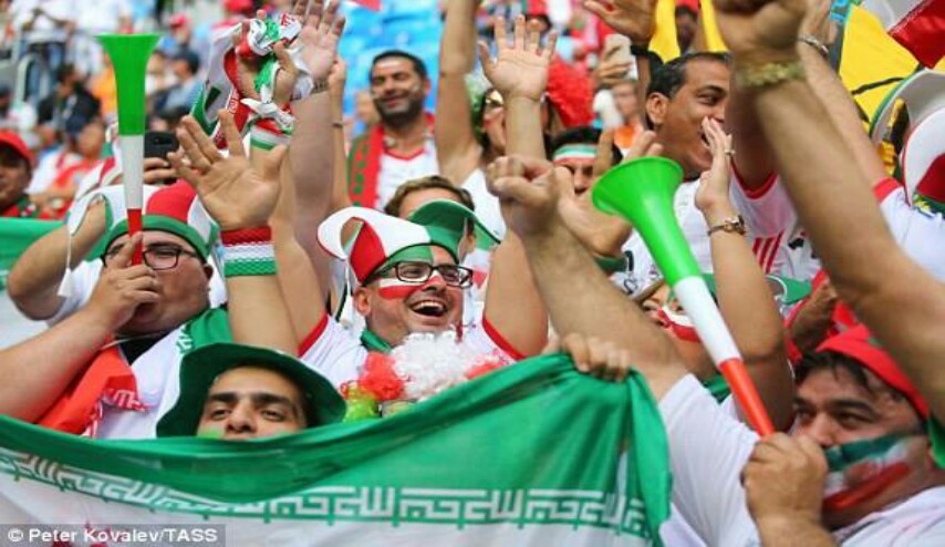 “شاهد” هذا ما فعله روحاني لحظة تسجيل هدف المنتخب الإيراني