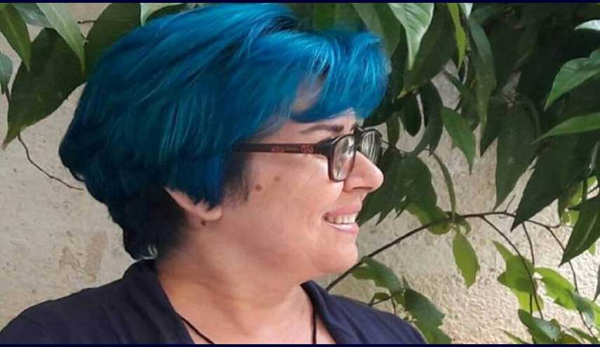 فنانة تشكيلية منعتها الإخبارية السورية من الظهور على شاشتها.. والسبب؟!