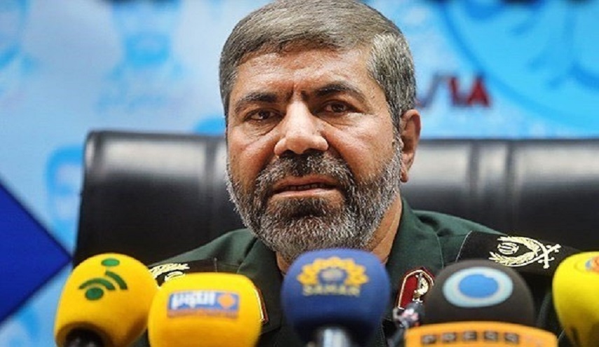 قائد في الحرس الثوري: الثورة الاسلامية اكثر رسوخا من اوهام الاعداء