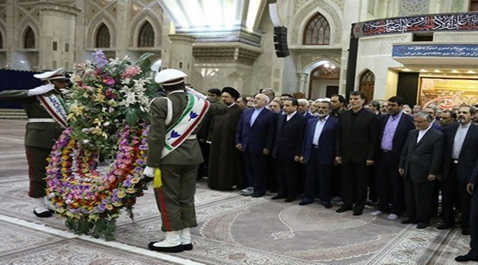 السلك الدبلوماسي يزور اليوم مرقد الإمام الخميني (ره)