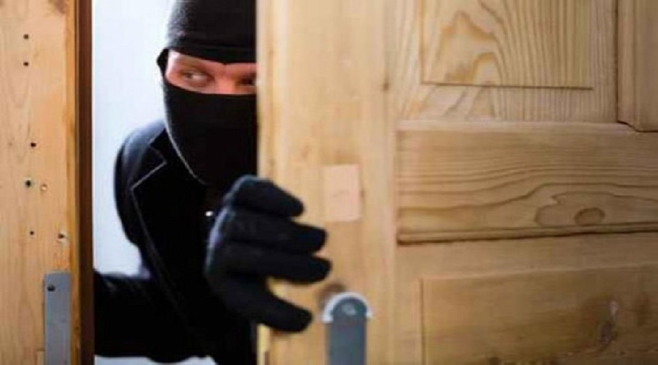  جاء ليسرق فعاد الى اسرته بوظيفة عمل و50 الف دينار عراقي