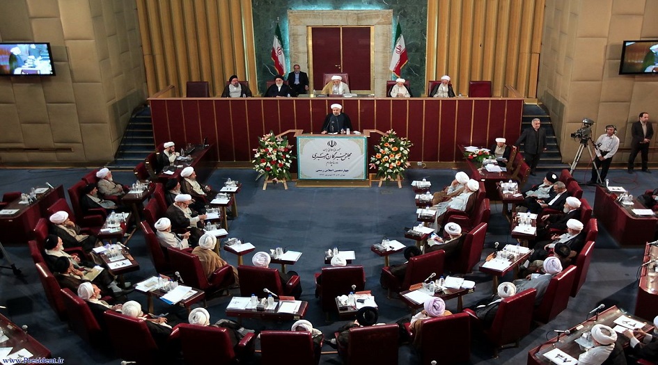  مجلس الخبراء: الشعب لن يسمح للعابثين تحقيق مآربهم 
