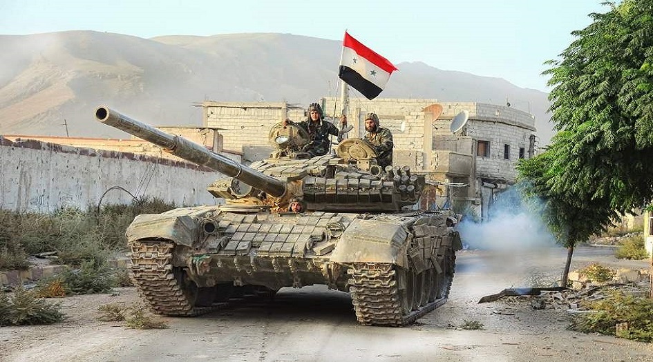 الجيش السوري يدمر تحصينات الارهابيين في حماة