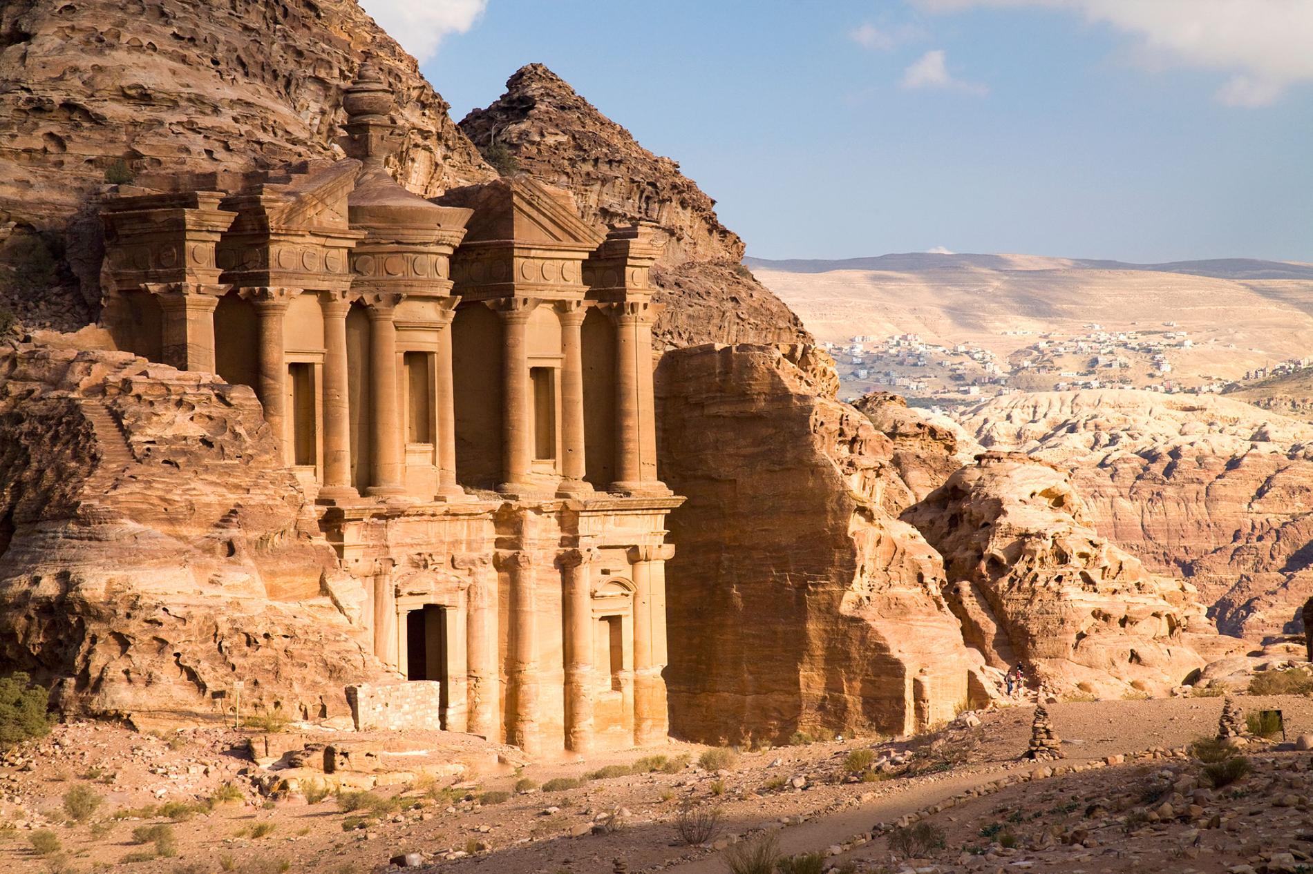 پترا؛ شهري كه با تراشيدن كوه توسط جن‌ها ساخته شد