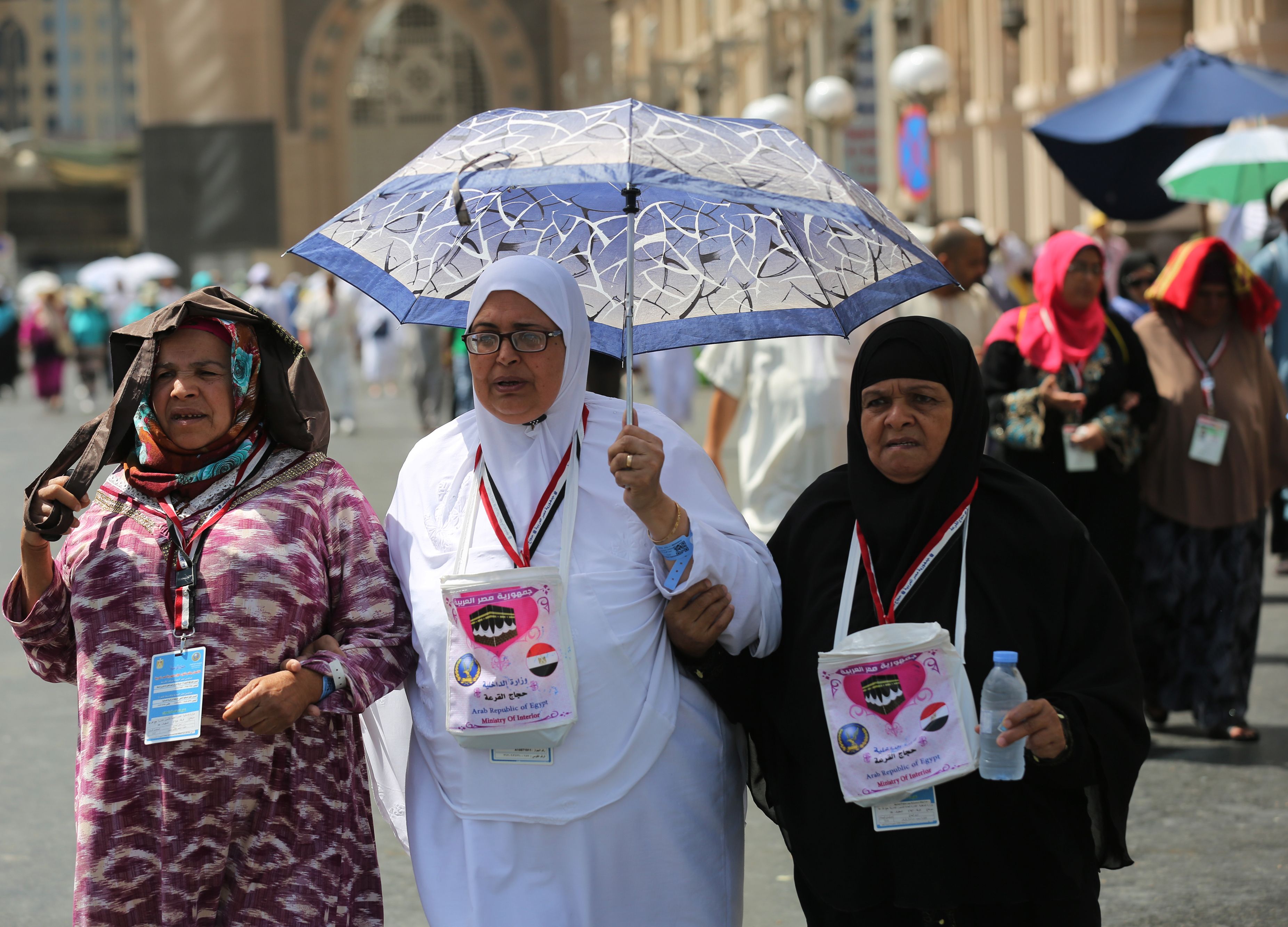 إرشادات صحية لحجاج بيت الله الحرام للوقاية من ضربة الشمس
