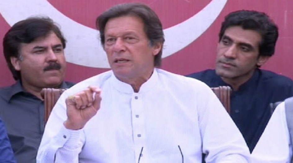 عمران خان يتعهد بإثارة قضية الإساءة للإسلام في الأمم المتحدة