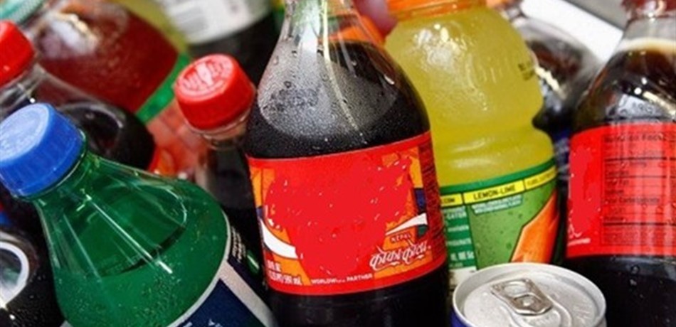 بريطانيا تنوي منع بيع مشروبات الطاقة للصغار