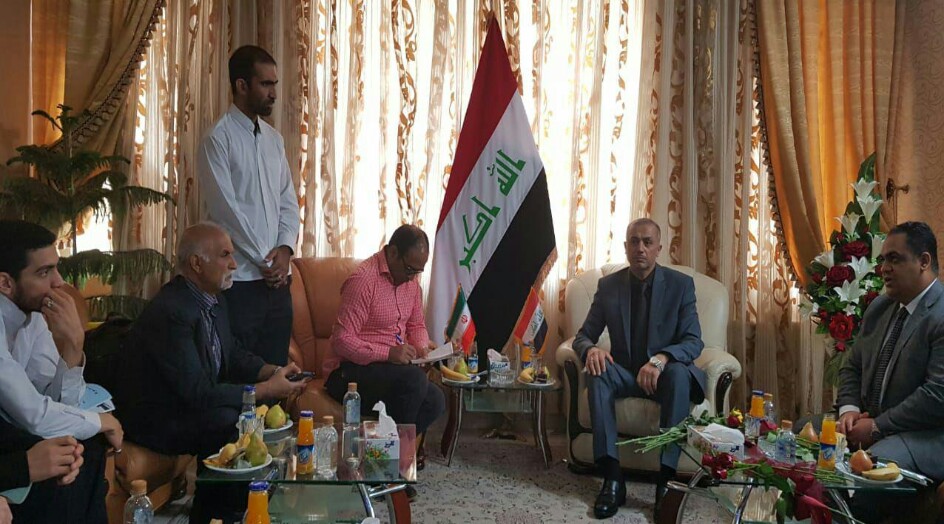 بالصور: اهالي مشهد ينددون بالحملة الدعائية ضد الزوار العراقيين
