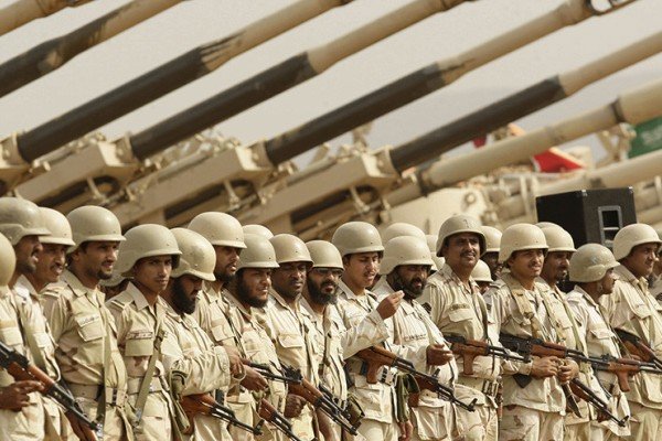 رزمايش نظامي ارتش عربستان در شهر بندري «اسكندريه» مصر