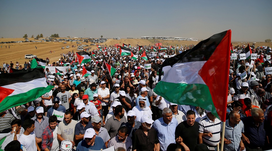 فلسطين ..اصابة 3 شبان احدهما صحفي  وطائرة اسرائلية تسهدف دراجة نارية 