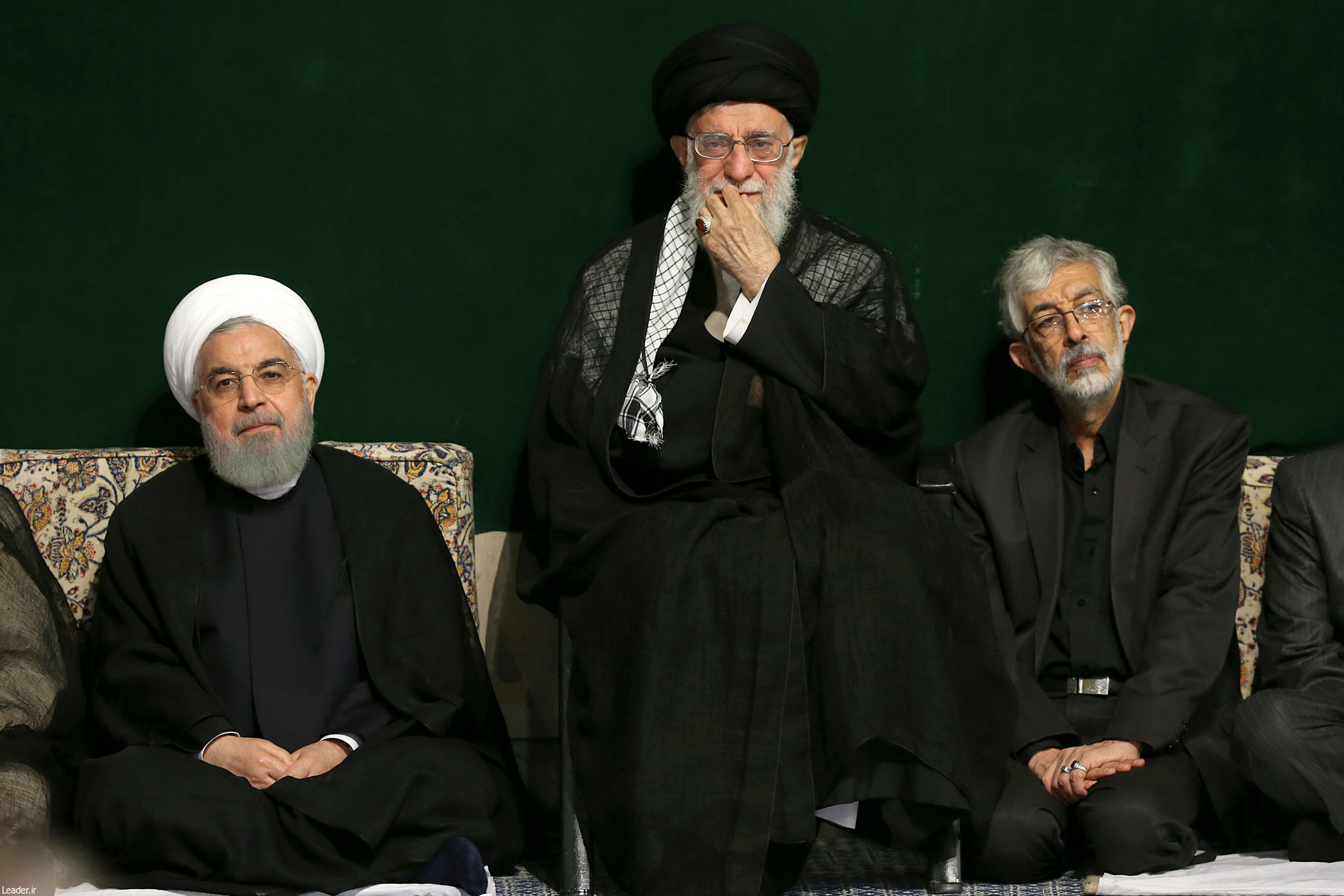 بالصور .. الإمام الخامنئي يشارك مجالس عزاء اليوم التاسع من محرم