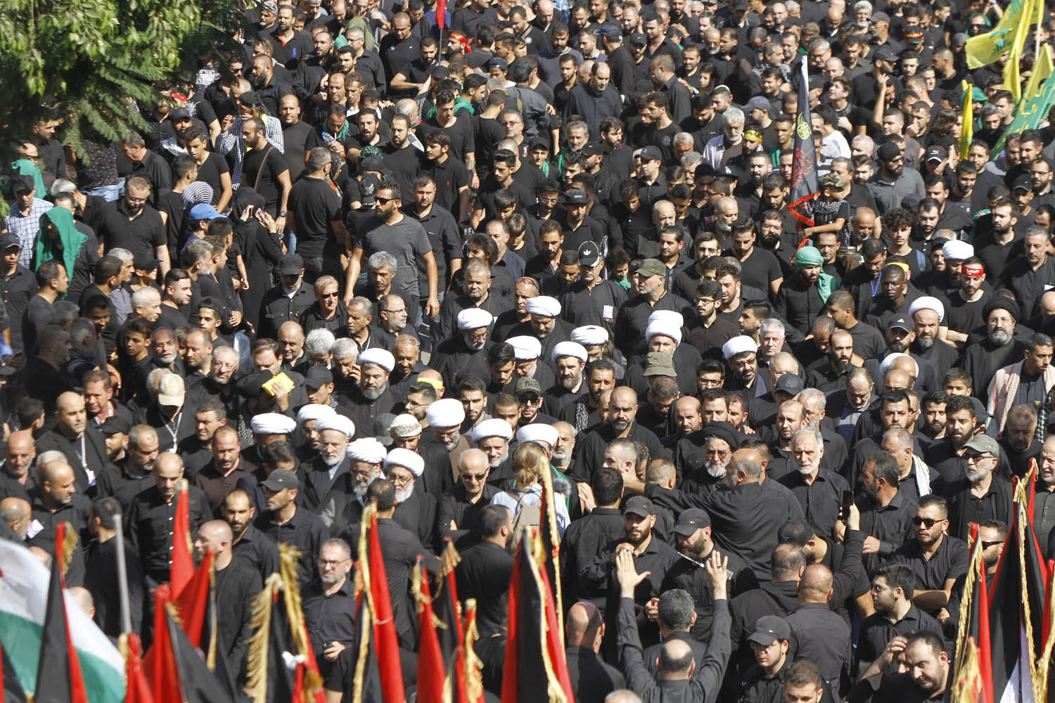 المسيرات العاشورائية تتواصل في لبنان حتى الأحد القادم