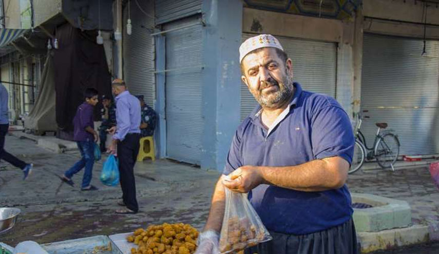 بالصورة.. بائع متجول يصبح برلمانيا في العراق!