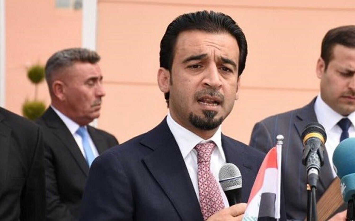 العراق .. الحلبوسي يشدد على تشكيل حكومة قوية 