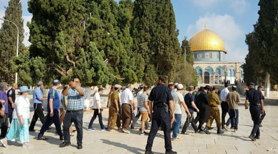 عشرات المستوطنين يقتحمون المسجد الأقصى