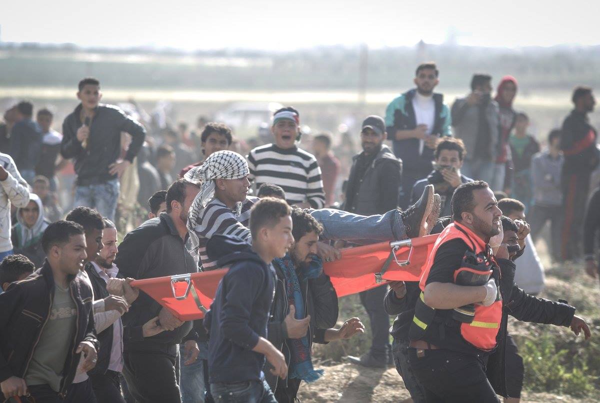 شهيد فلسطيني متأثرا بجراحه في مسيرات العودة