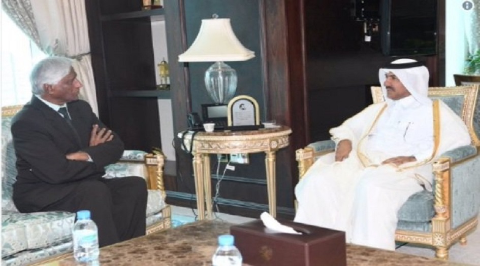 أول دولة "مقاطعة" تعيد علاقاتها الدبلوماسية مع قطر
