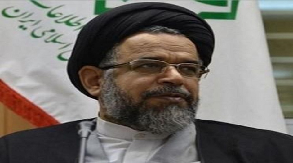الأمن الايراني يعيد مختلسة من خارج البلاد 