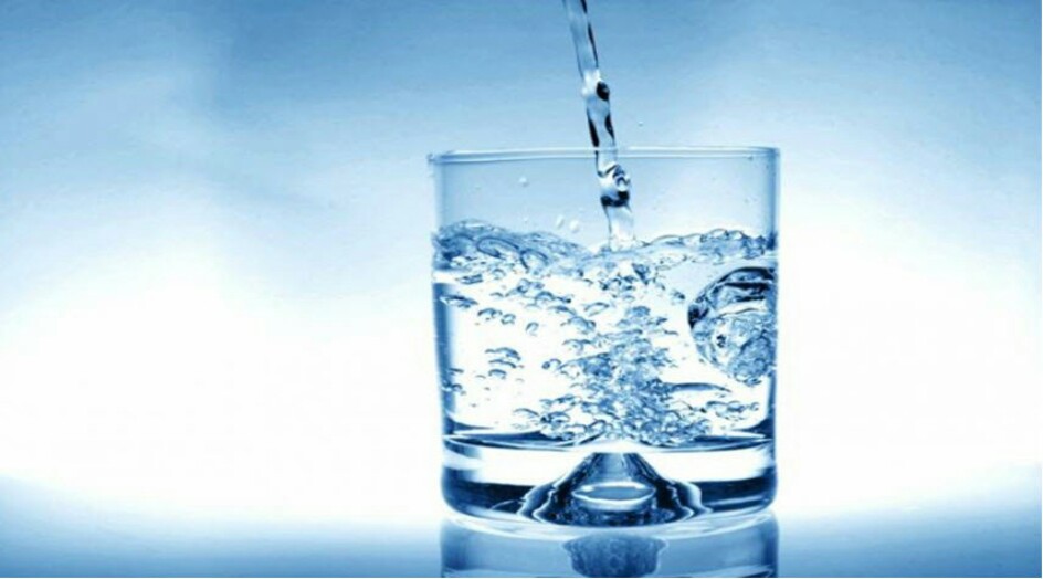 أيهما أفضل لإنقاص الوزن.. شرب الماء البارد أم الساخن؟
