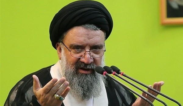 خطيب جمعة طهران: زيارة ترامب السرية الى العراق رمز للذل