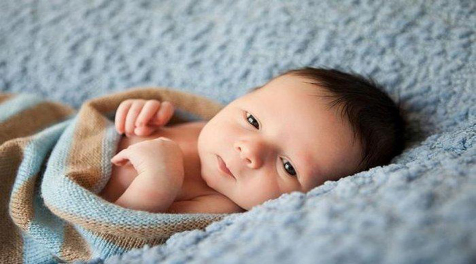 4 أسباب لتعرق رأس الطفل الزائد