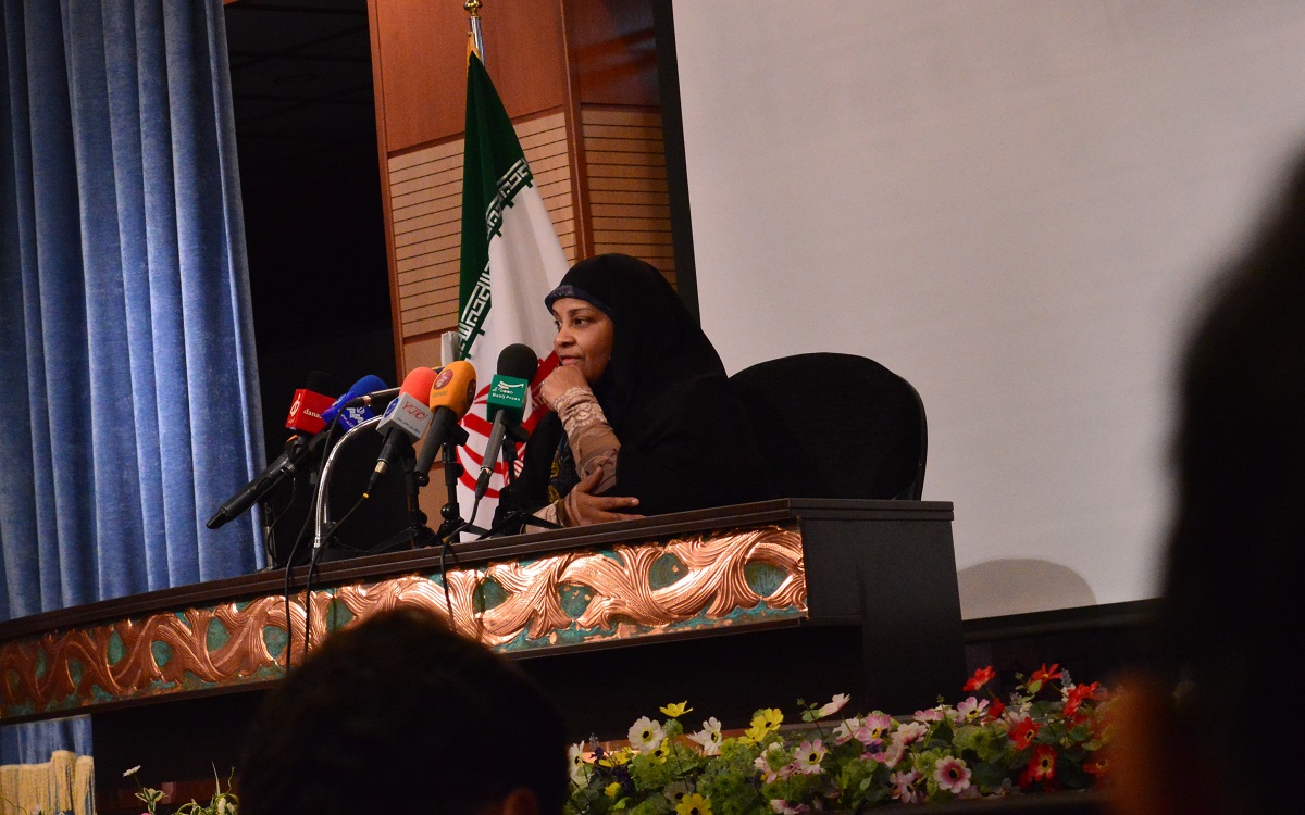 محكمة أميركية تؤكد أن هاشمي اعتقلت كشاهدة في تحقيق اتحادي