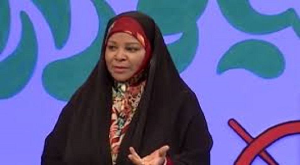 الاعلاميون بطهران يتجمعون امام مكتب الامم المتحدة احتجاجا على اعتقال الصحافية هاشمي