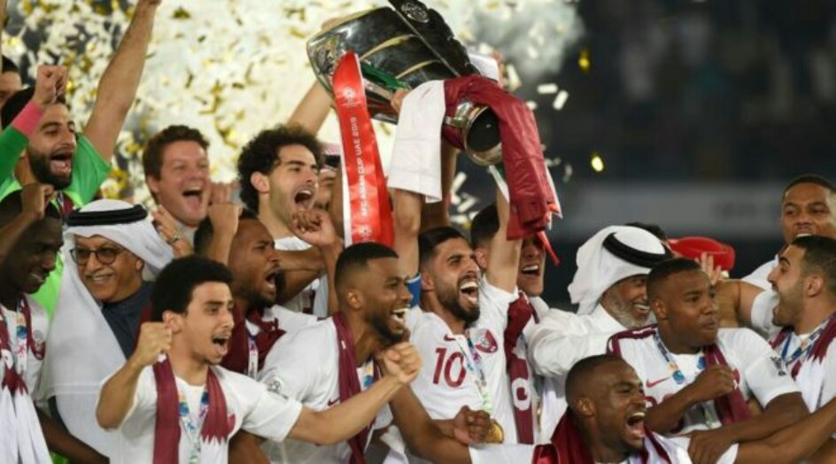 شاهد .. صحيفة اماراتية شهيرة تحرر خبر فوز قطر بلقب آسيا بطريقة غريبة!