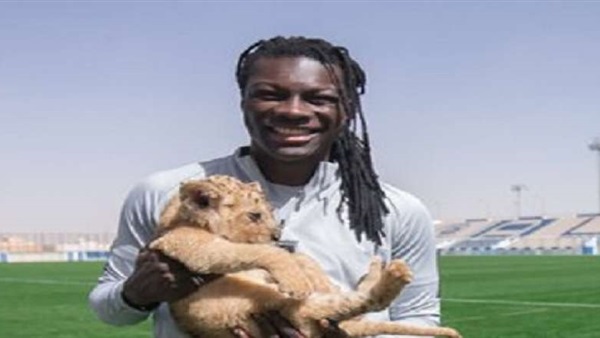 هدية غير متوقعة من رئيس "الهلال" لمهاجم الفريق