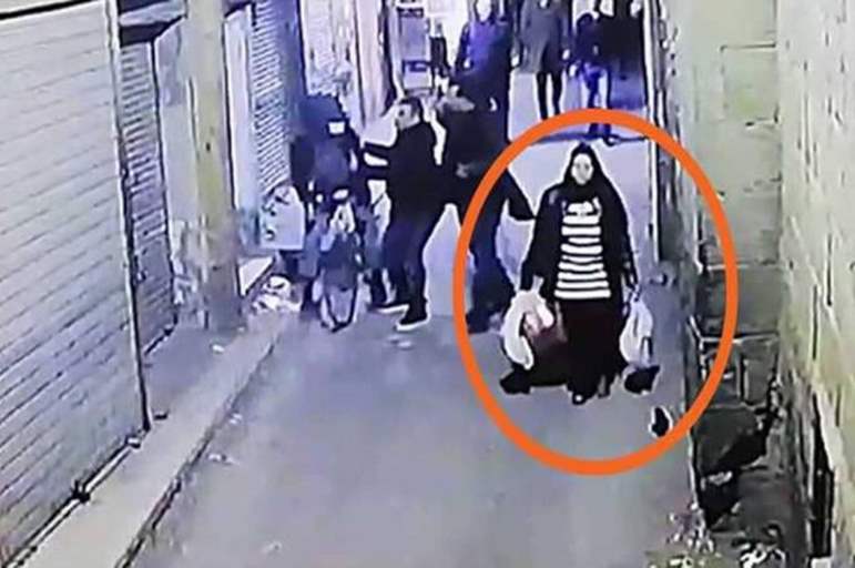 سيدة فيديو الدرب الأحمر تعترف على من انقذ حياتها
