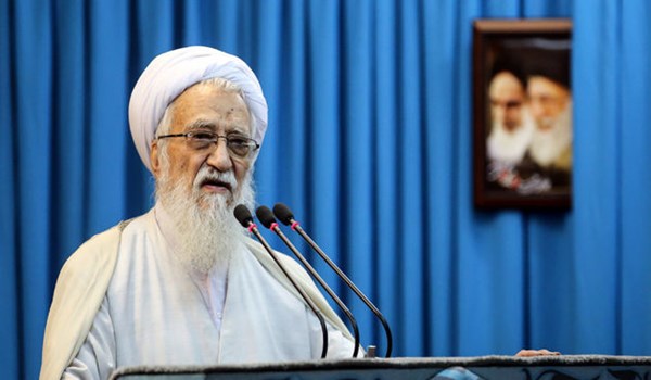 خطيب جمعة طهران : الرئيس السوري لم يستسلم للتهديدات