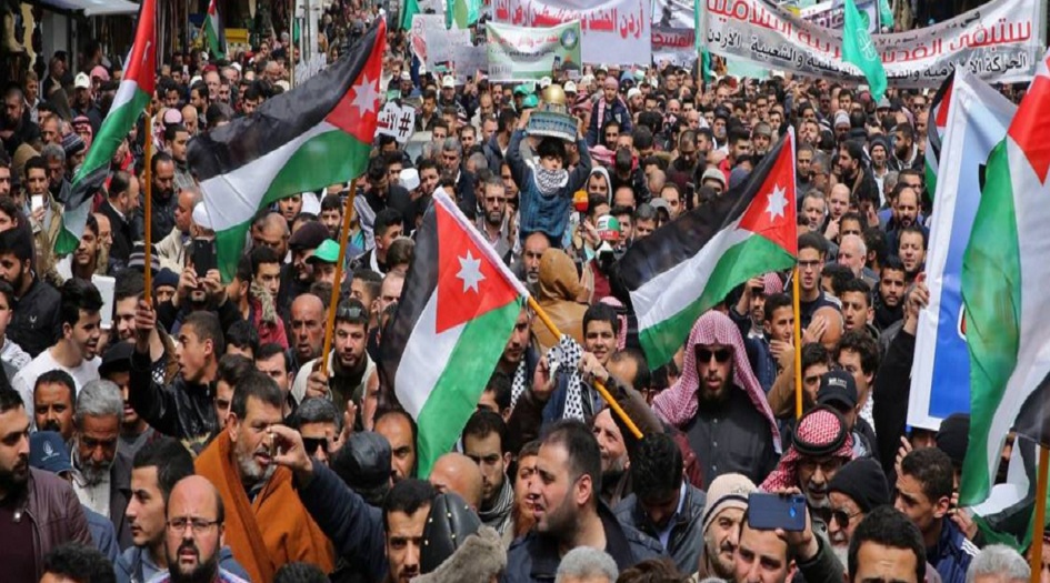 الاردنيون يتظاهرون في عمّان تزامناً مع يوم الأرض