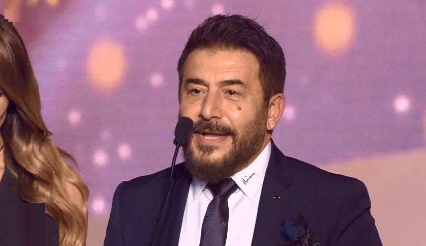 عابد فهد يهدي جائزة الـموريكس إلى سوريا والجيش السوري 