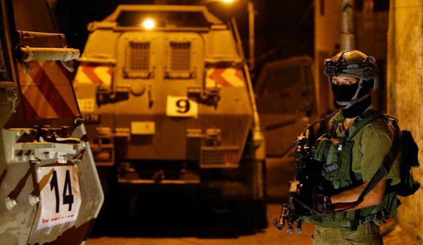 الاحتلال يعتقل 7 فلسطينيين في الضفة الغربية