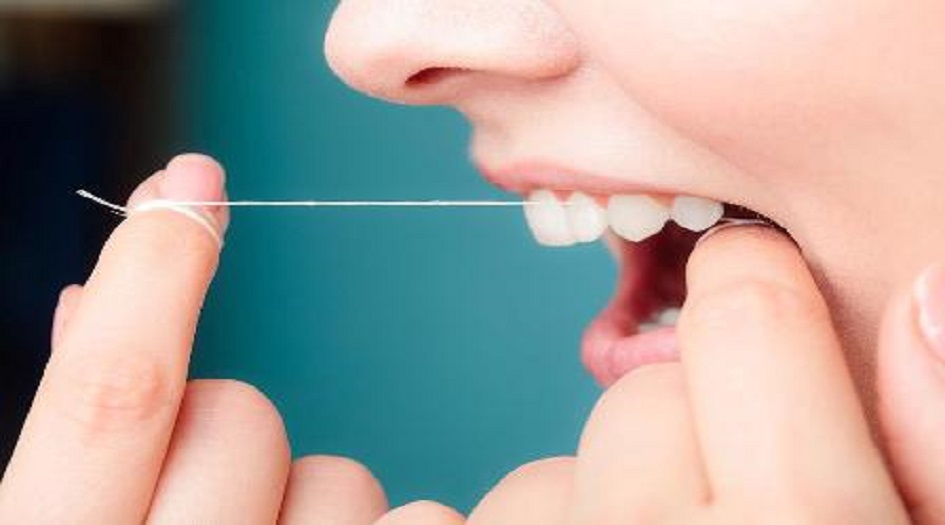 أمراض خطيرة قد يسببها استخدام الخيط وفرشاة تنظيف الأسنان