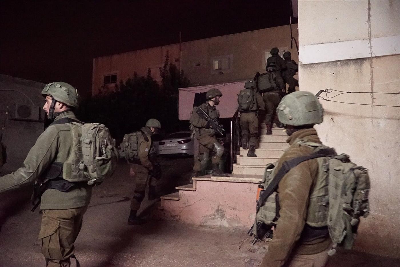 حملة اعتقالات ومداهمات في فلسطين
